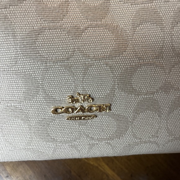 Coach Hadley Convertible Crossbody Bag With Canvas CAK50 Gold NWT Classic Logo‎ - Picture 6 of 11